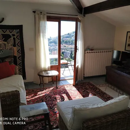 شقة Mansarda Mare Bella Vista Citra Zero Zero Ottanta Trentuno Lt O738 إمبيريا